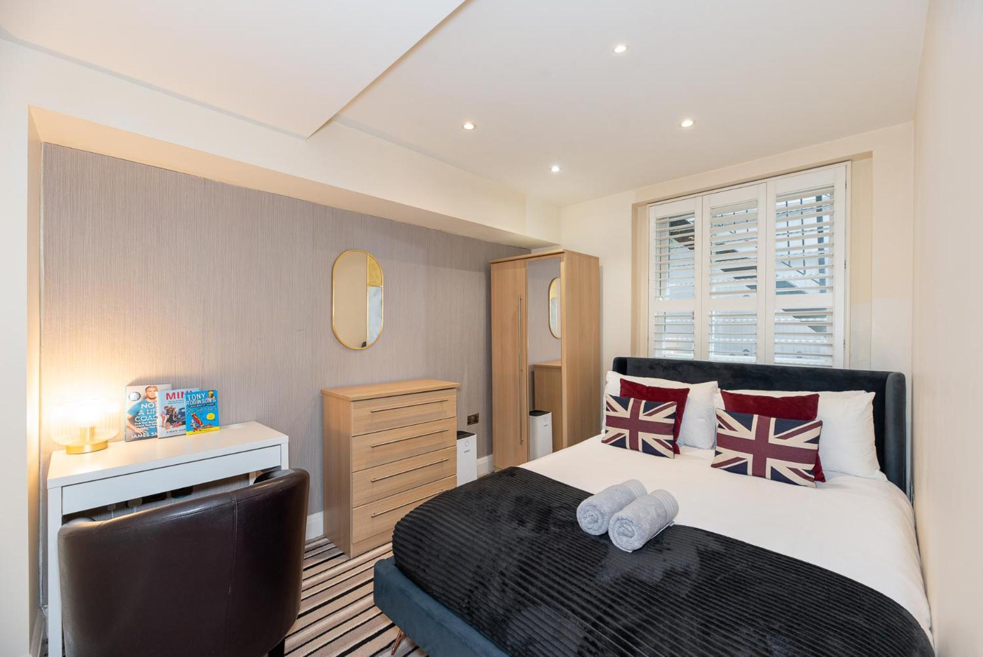 3 Bedroom Apartment With Private Terrace In Pimlico, Westminster, Victoria London Exterior foto