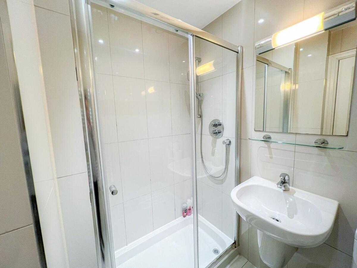 3 Bedroom Apartment With Private Terrace In Pimlico, Westminster, Victoria London Exterior foto